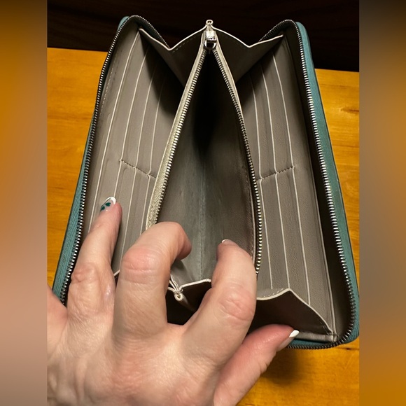 Celine Robins Egg Blue & Gray Leather Long Zip Wallet With Box & Documents - Picture 11 of 12